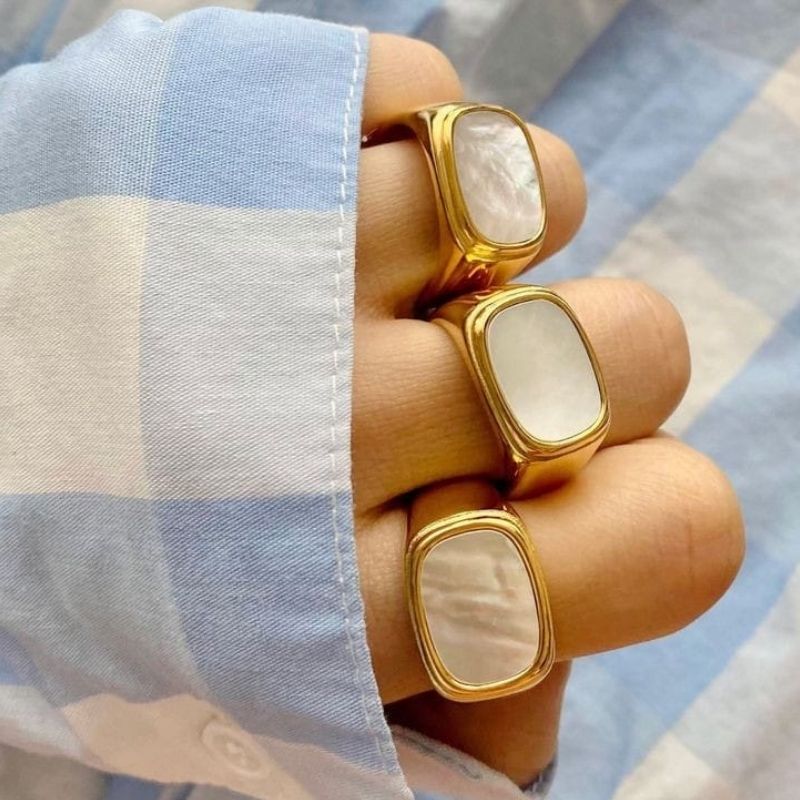 Statement ring with shell pearl inlay - Image 2